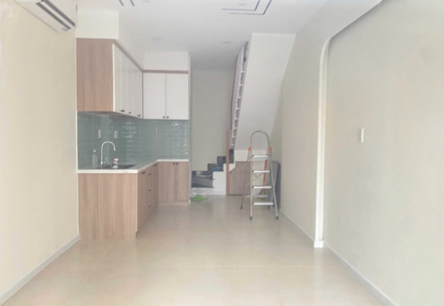 Bán nhà Quận 7 Nhà mặt tiền hẻm, ngay chợ P. Tân Hưng, TPHCM